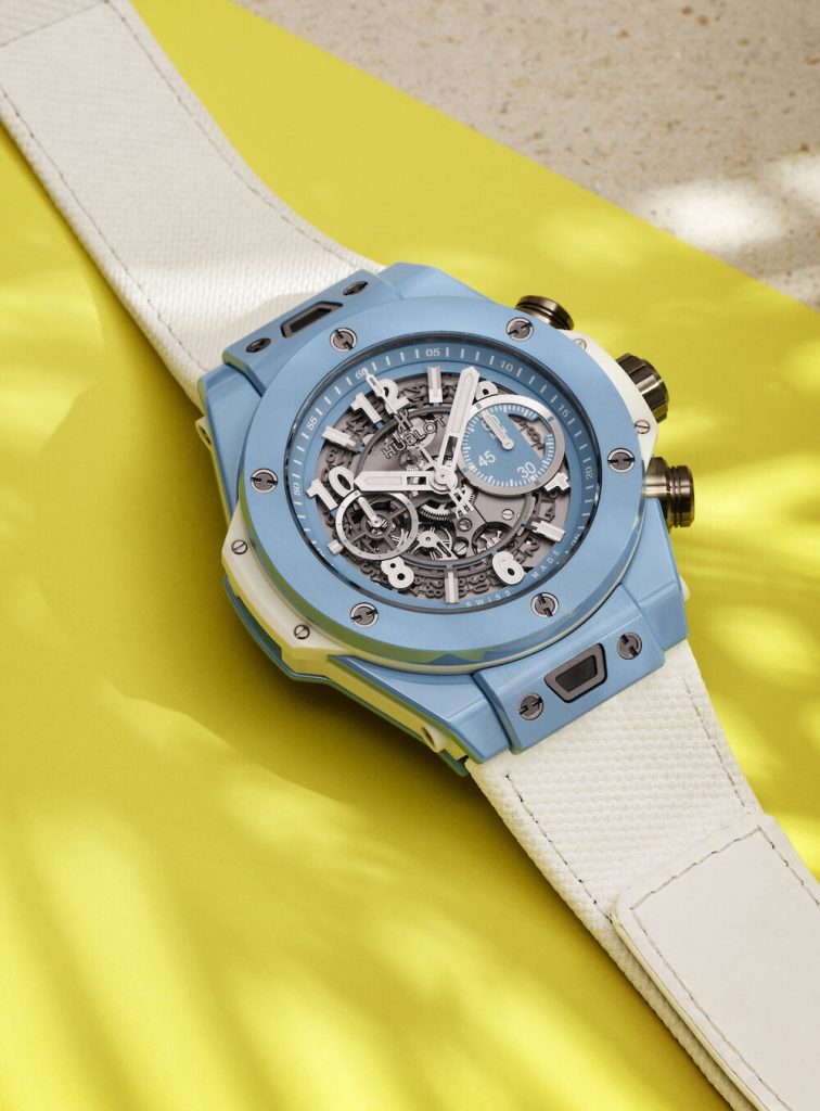 The white strap fake watch has blue case.